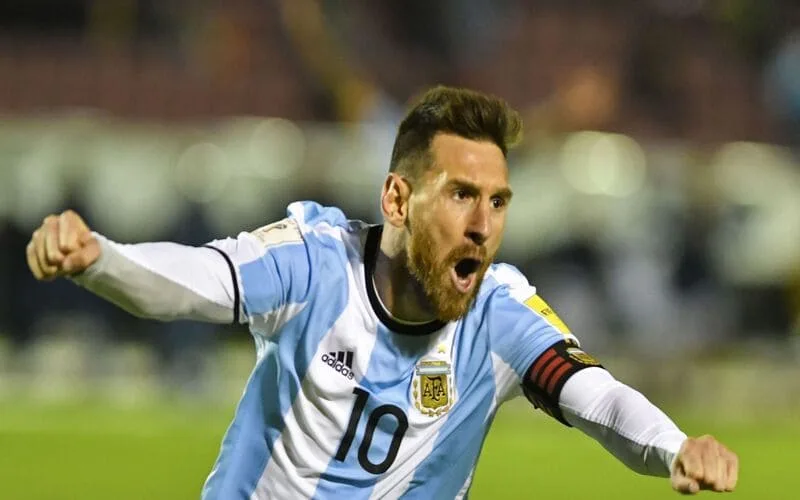Hat trick trong bóng đá là gì? Khi nào cầu thủ đạt hattrick?