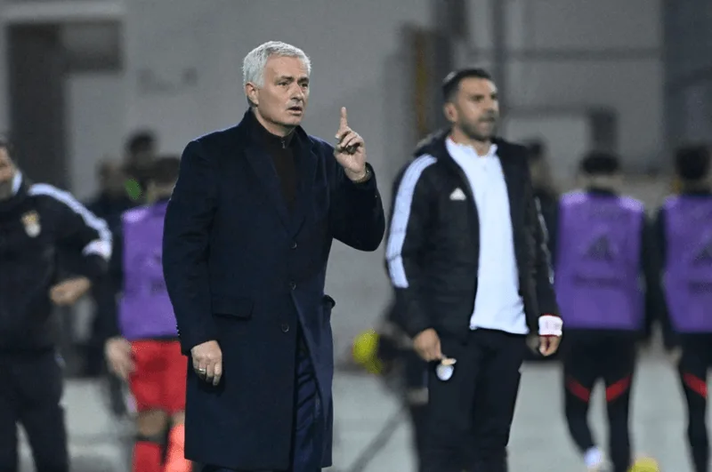 Chiến lược gia Jose Mourinho – một trong những bộ óc vĩ đại nhất đã nâng tầm lối chơi thực dụng thành nghệ thuật.